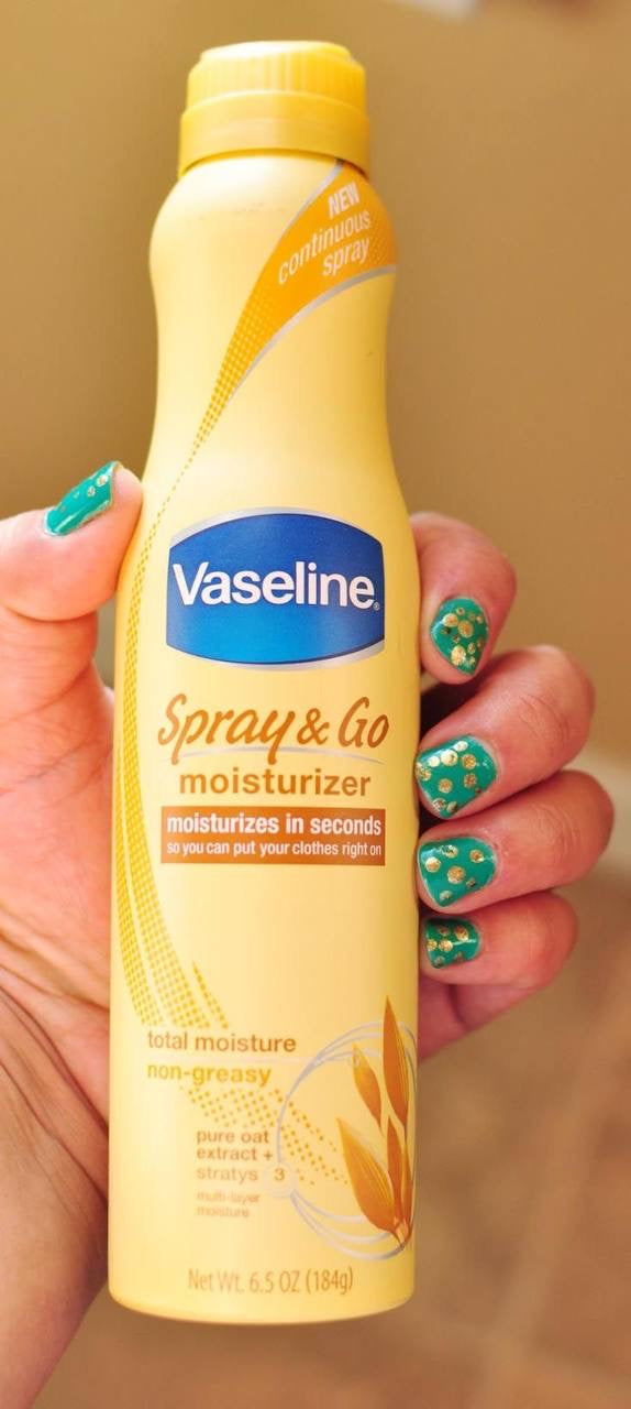 Vaseline Spray &amp; Go Moisturizer 190ML