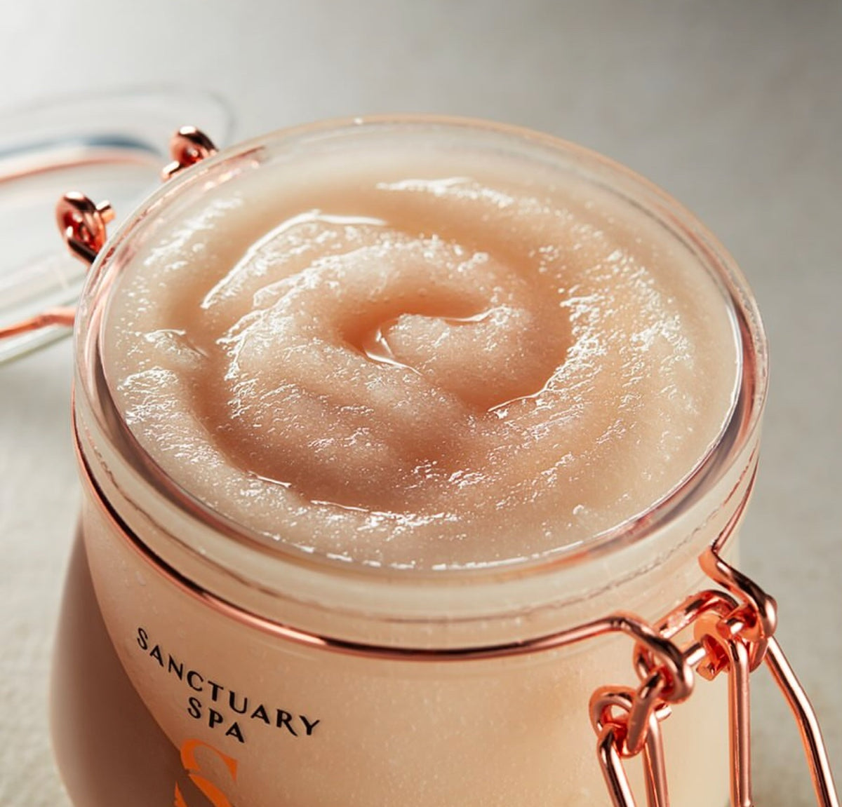 Sanctuary Spa Signature Natural Oils Salt Scrub 650g